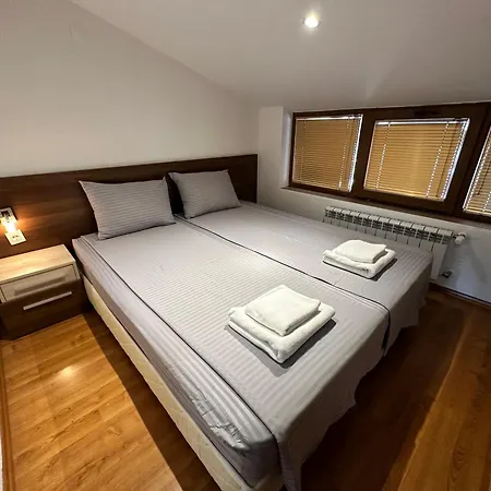 Belvedere Club Place