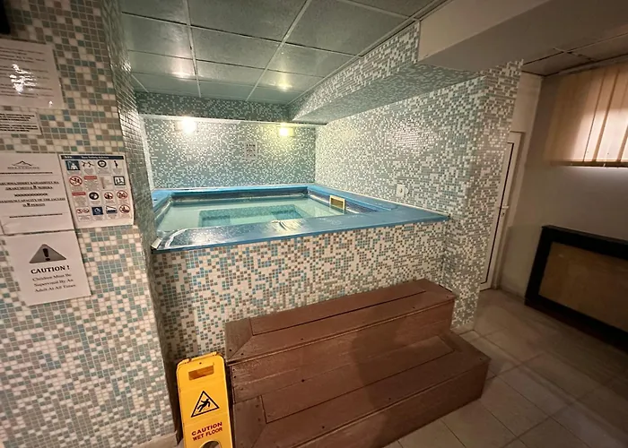 Belvedere Club Place